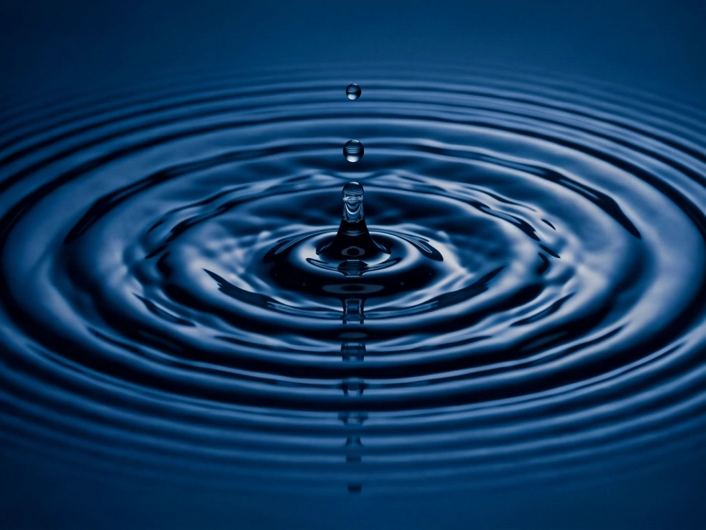 Strukturierte Wasserbewegung